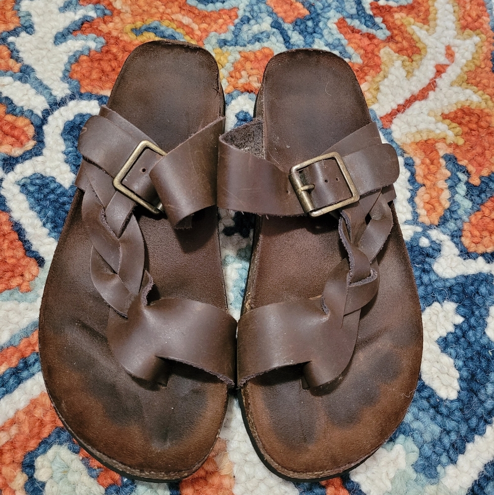Leather sandals
